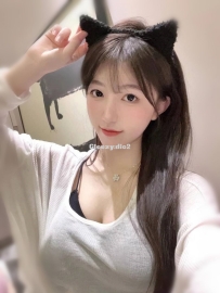 小悅 21歲 C罩杯：完全配合無套灌滿、主動引導進深處、子宮顫抖高潮