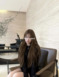 小妖 23歲 C罩杯：166cm 精緻氣質美女、高級感陪伴、可帶出場有眼色