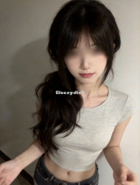 豆豆 21歲 D罩杯：極致聽話服從、主動深喉舌吻、女上位騎乘狂扭實測