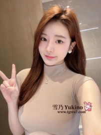 【台中活潑可愛】22歲D奶白皙甜妹「俏俏」🔥緊實美胸熱情親吻｜敏感體質與極致挑逗
