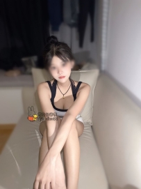 20歲嫩妹天菜！外貌好看笑容甜美、身材好臉蛋正、天生體質敏感水感充沛
