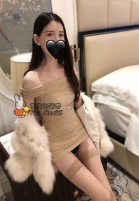 瑩瑩 26歲C+罩杯：26歲高雄茶客熱搜爆款！白皙修長肌膚超嫩美腿誘人極品妹，解鎖怎麼