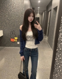 小迷妹 21歲C+罩杯：21歲極品青春甜心！坐擁青春甜美撒嬌不做作神顏、解鎖黏人但不煩
