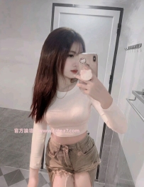 【高雄反差極品】22歲D奶嬌小「比比」🔥熱情火辣超配合｜緊緻火辣7K首選