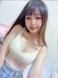 希望：22歲D罩杯尤物、鮮嫩多汁小鮑魚、上搖狂扭讓你成仙