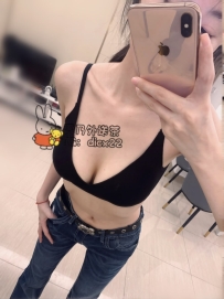 多肉 23歲D：23歲幼稚園老師！性格氣質型、身材高挑有肉反差極大
