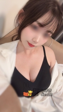 瀞怡 25歲E：極品心動甜心！白皙肌膚笑容可愛、床上乖巧聽話帶來超新鮮舒服快感