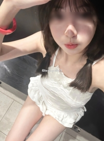 莉恩 22歲 D罩杯：167cm 冷艷高挑、扯髮後方猛力灌入、越疼夾越緊實測
